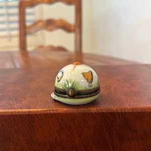 Limoges Box. Hunt Cap.